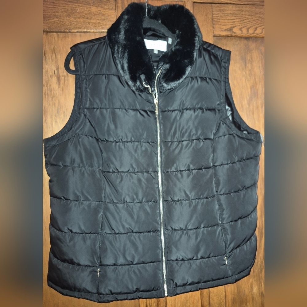 Calvin Klein Black Puffer Vest w/ Faux Fur Collar, Women's Size 2X